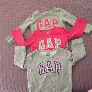 Gap shirt BUNDLE 😊
